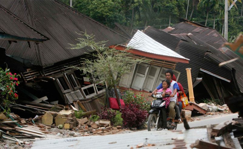 gempa terjadi di daerah Pantai Sumatera 50 km Barat Laut Padang