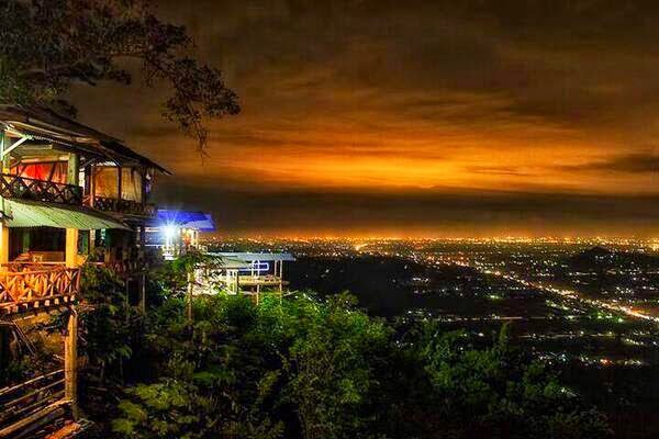 tempat wisata di jogja bukit bintang 