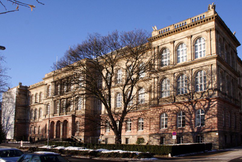 universitas terbaik di Jerman RWTH Aachen University