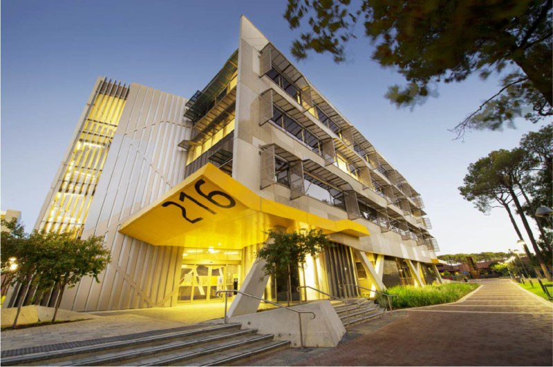 universitas terbaik di australia Curtin University