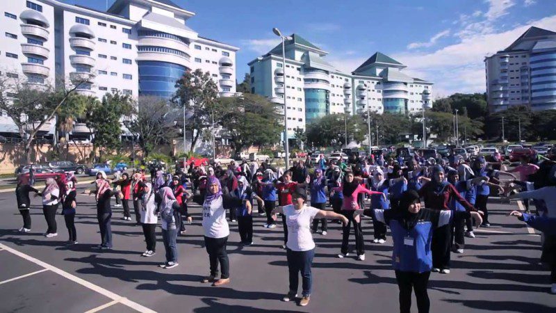 universitas di brunei Politeknik Brunei