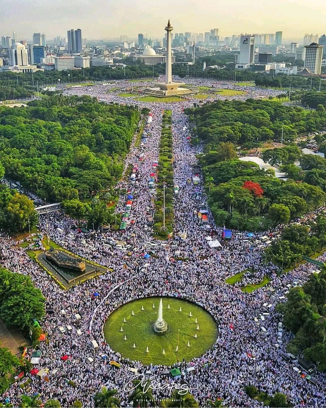 Foto Gambar Reuni 212 Monas 2018